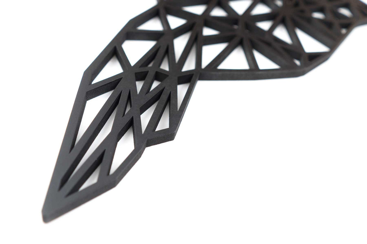 Geometrische Kolibrie | Hout | Matt Zwart- Geometricart-interieur-decoratie-wand-muur