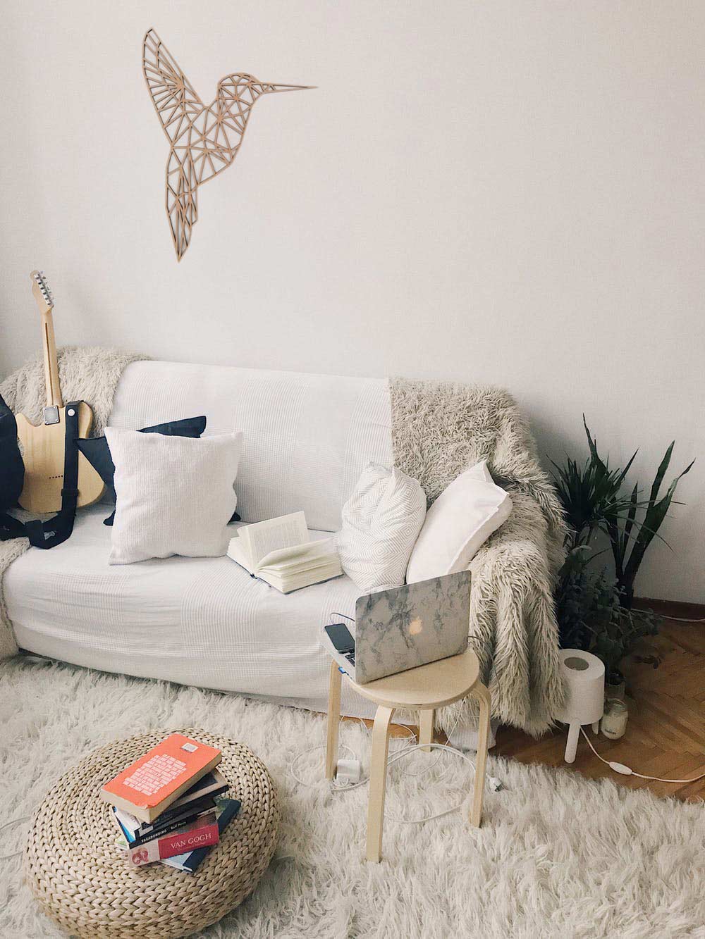 Geometrische Kolibrie | Hout- Geometricart-interieur-decoratie-wand-muur