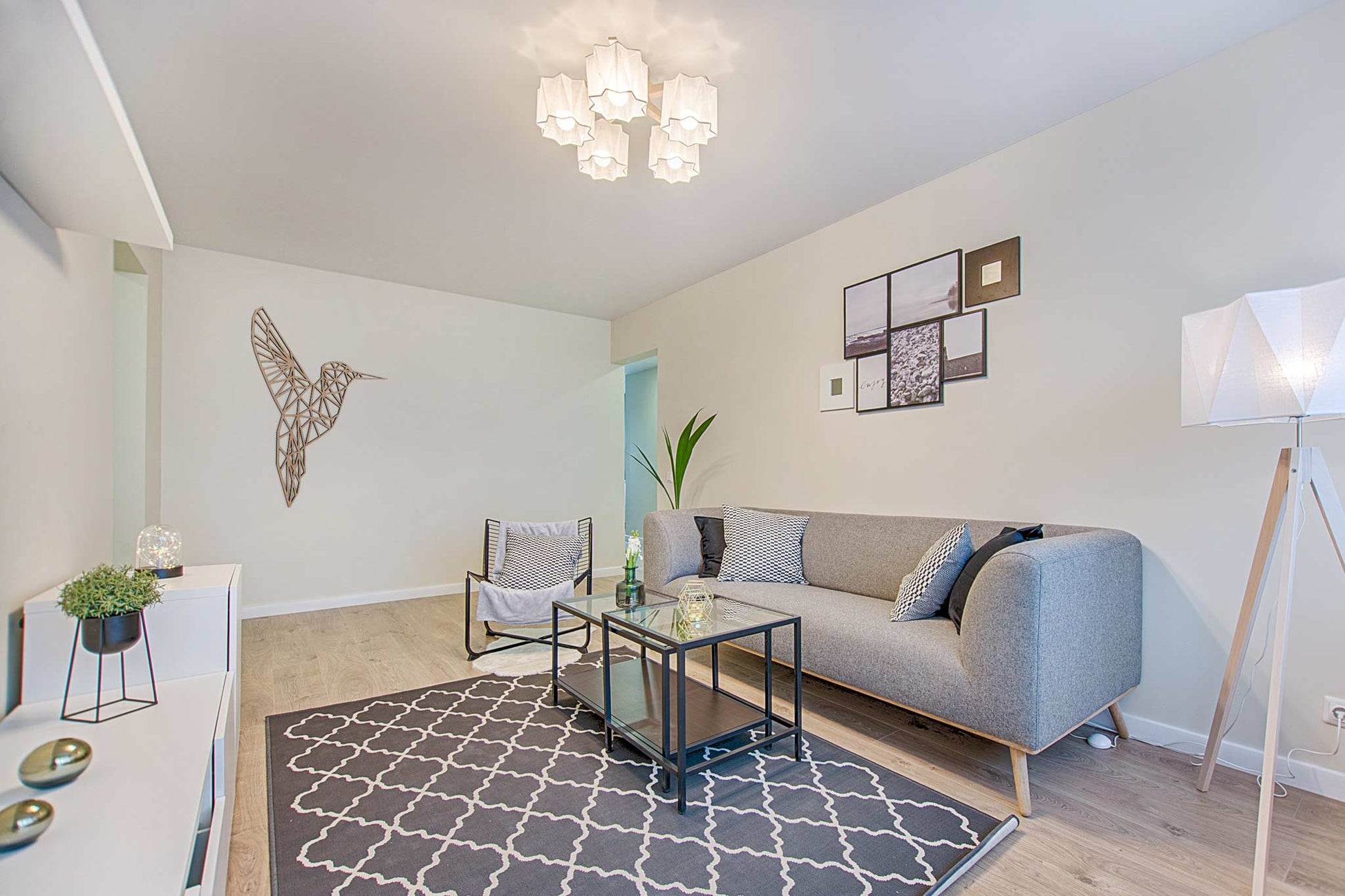 Geometrische Kolibrie | Hout- Geometricart-interieur-decoratie-wand-muur